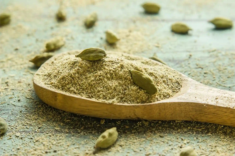 How to Make Cardamom Powder? A Step-by Step Guide article image from Organic Pure Leven